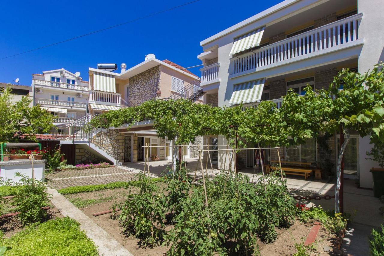 Apartments Konta City Center Vodice Esterno foto