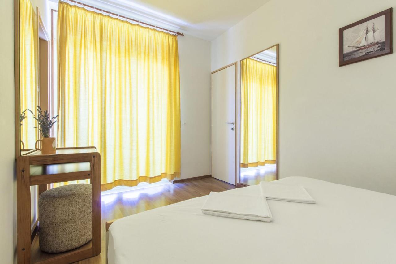 Apartments Konta City Center Vodice Esterno foto
