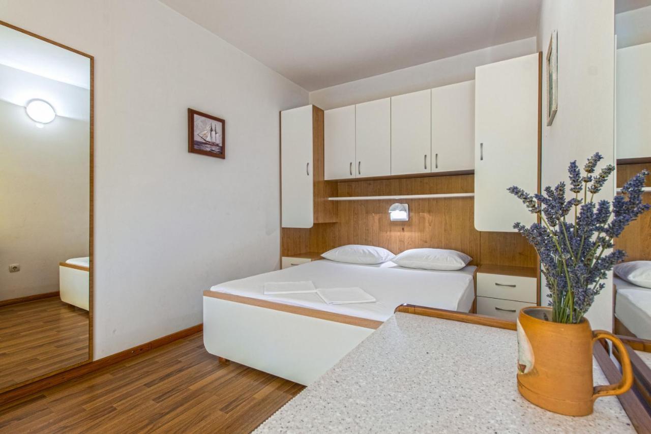 Apartments Konta City Center Vodice Esterno foto