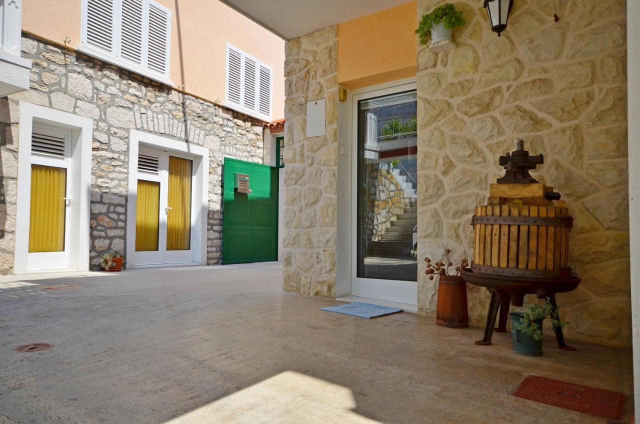 Apartments Konta City Center Vodice Esterno foto